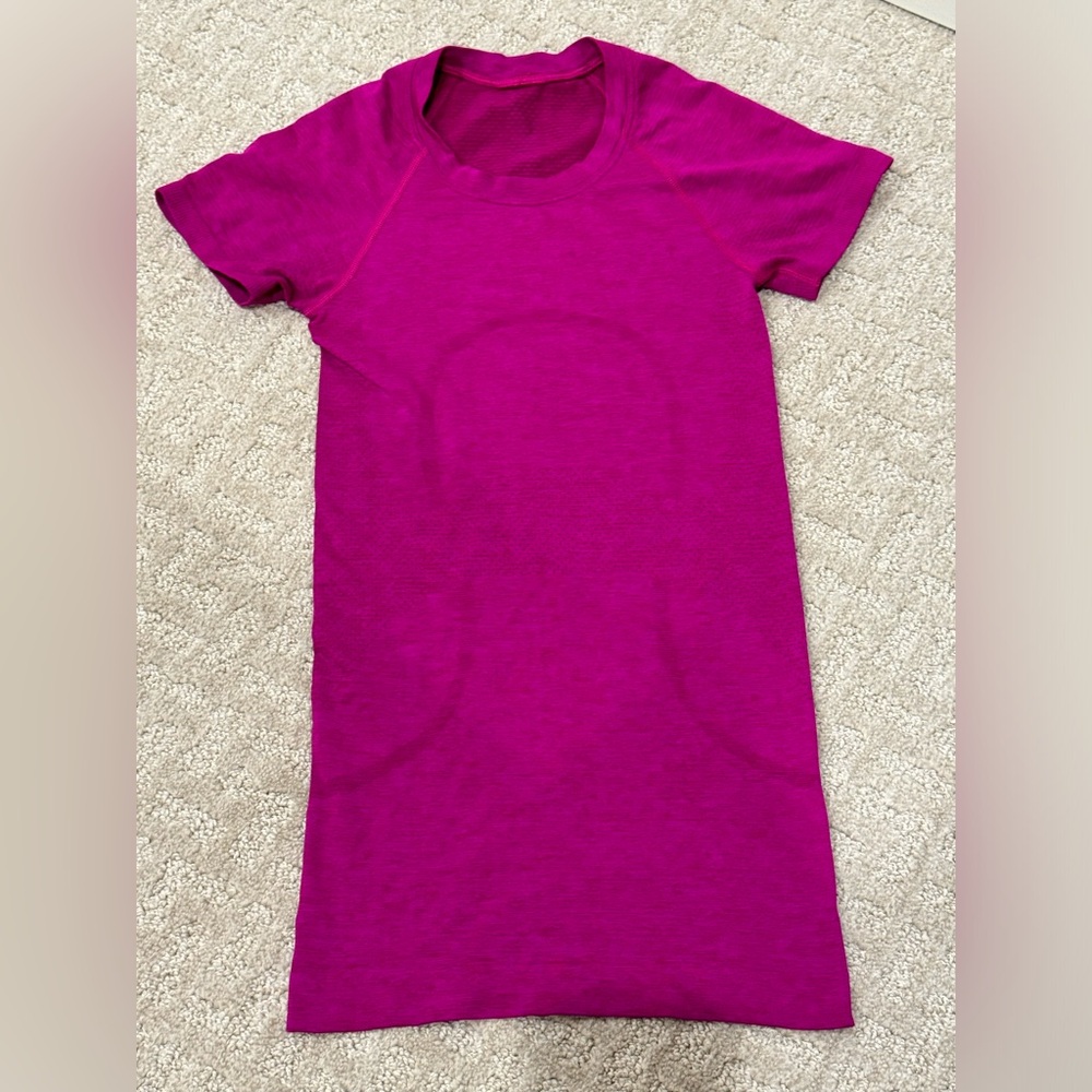 Lululemon - Swiftly Tech Short-Sleeve Shirt 2.0 - Size 0